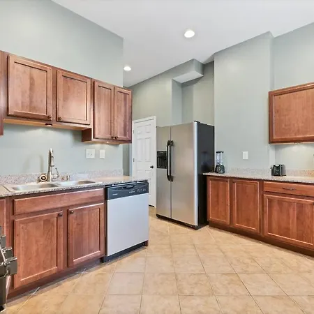 St Louis Tower Grove Two-Story Townhome Perfect For Groups Side B Exterior photo