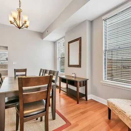 St Louis Tower Grove Two-Story Townhome Perfect For Groups Side B Exterior photo