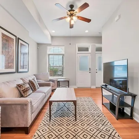St Louis Tower Grove Two-Story Townhome Perfect For Groups Side B Exterior photo
