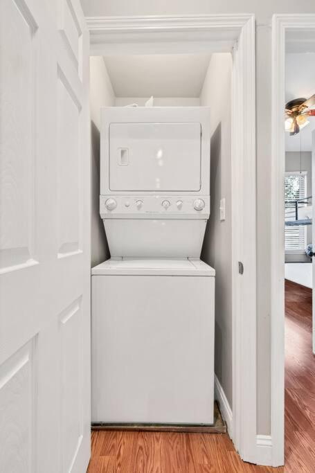 St Louis Two-story Townhome Perfect For Groups Side B Holiday home Tower Grove