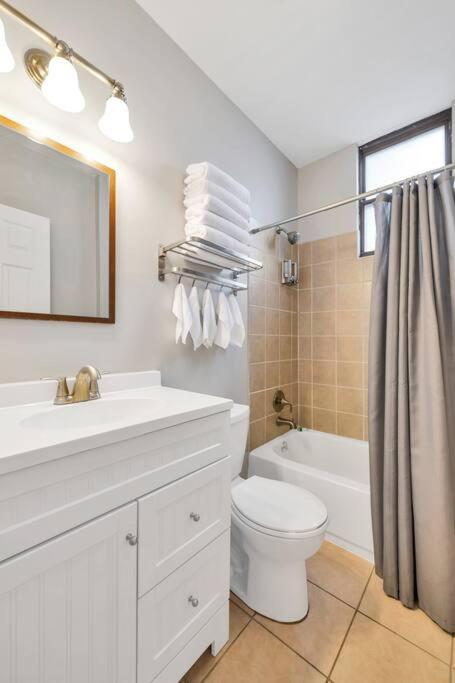 St Louis Two-story Townhome Perfect For Groups Side B Tower Grove