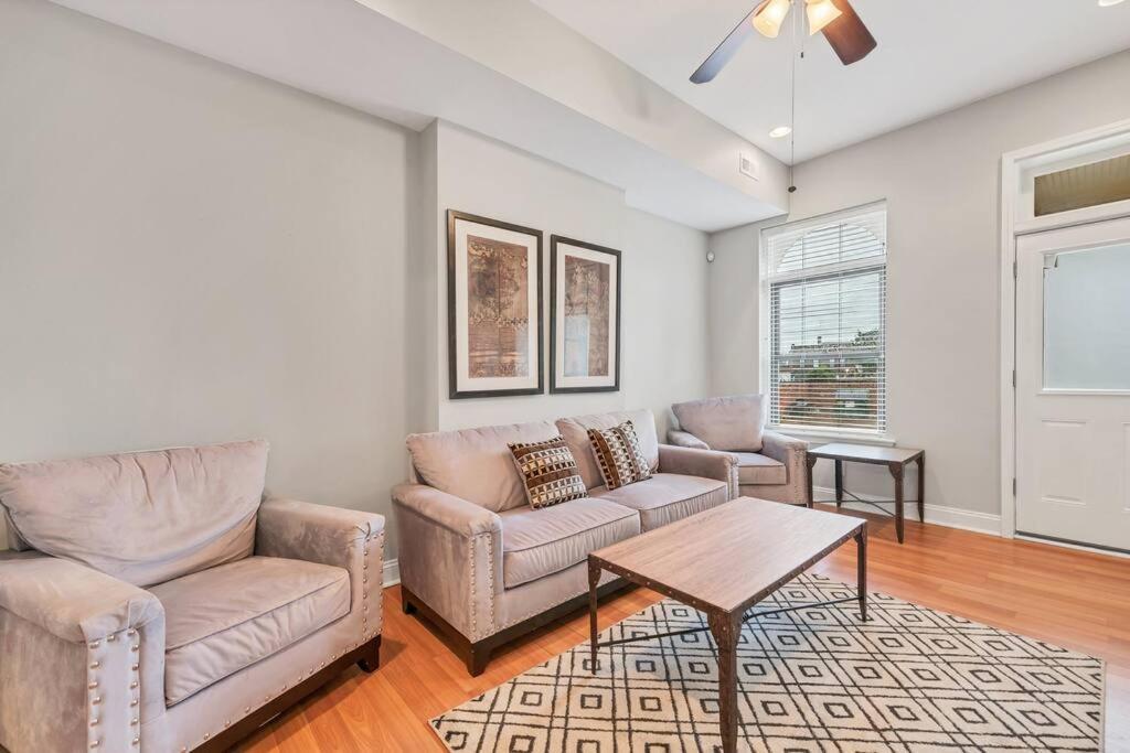 Holiday home St Louis Two-story Townhome Perfect For Groups Side B *