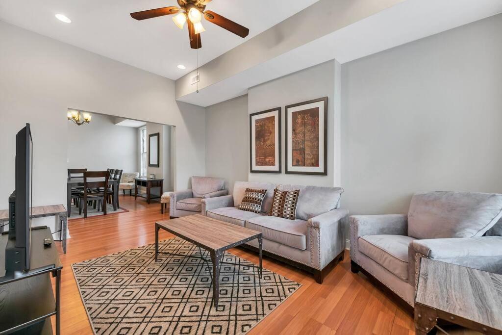 St Louis Two-story Townhome Perfect For Groups Side B Tower Grove